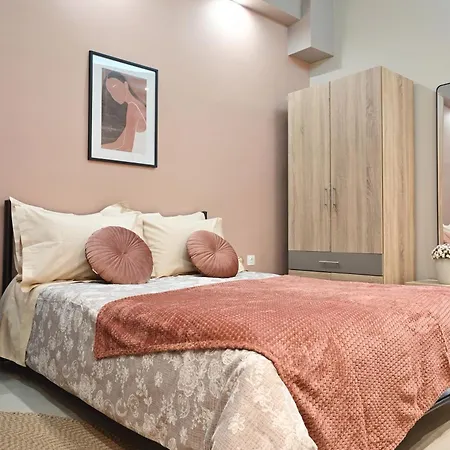 Elizabeth's Cosy House *