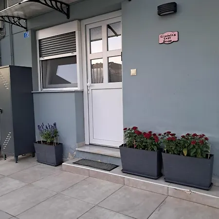 Elizabeth's Cosy House Volos